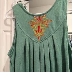 Griege women’s green embroidered tank top sleeveless blouse sz large